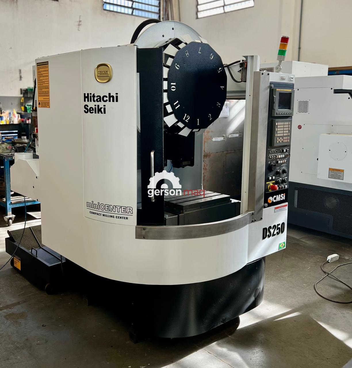 CENTRO DE USINAGEM HITACHI SEIKE DS 250 - REVISADA